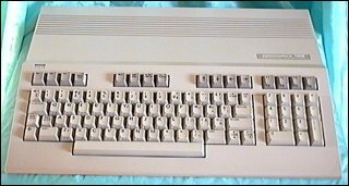 Commodore C128 - 3 in 1 computer